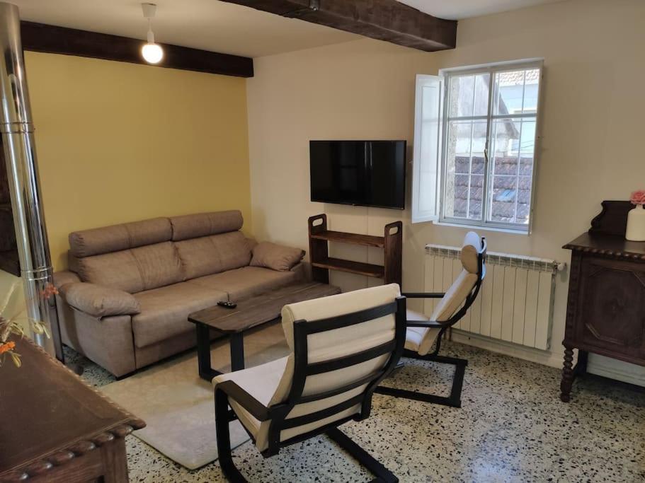 Casa Carmina: Casa Para Pequenos Grupos En El Corazon De Galicia O Irixo Bagian luar foto